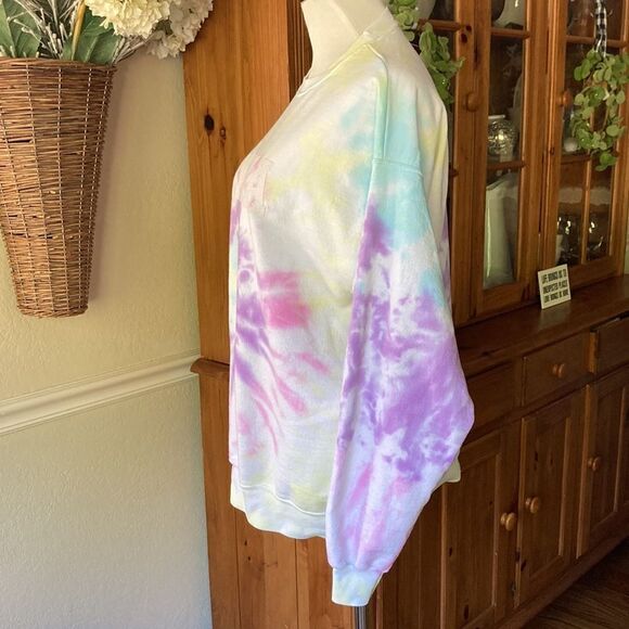 Women’s Graphic Tye Dye MAMA Crewneck Sweatshirt Size Medium - Picture 4 of 10